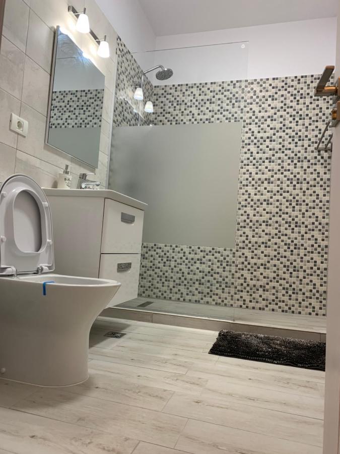 Sunrise Holiday Apartment - Mamaia Nord Năvodari Esterno foto